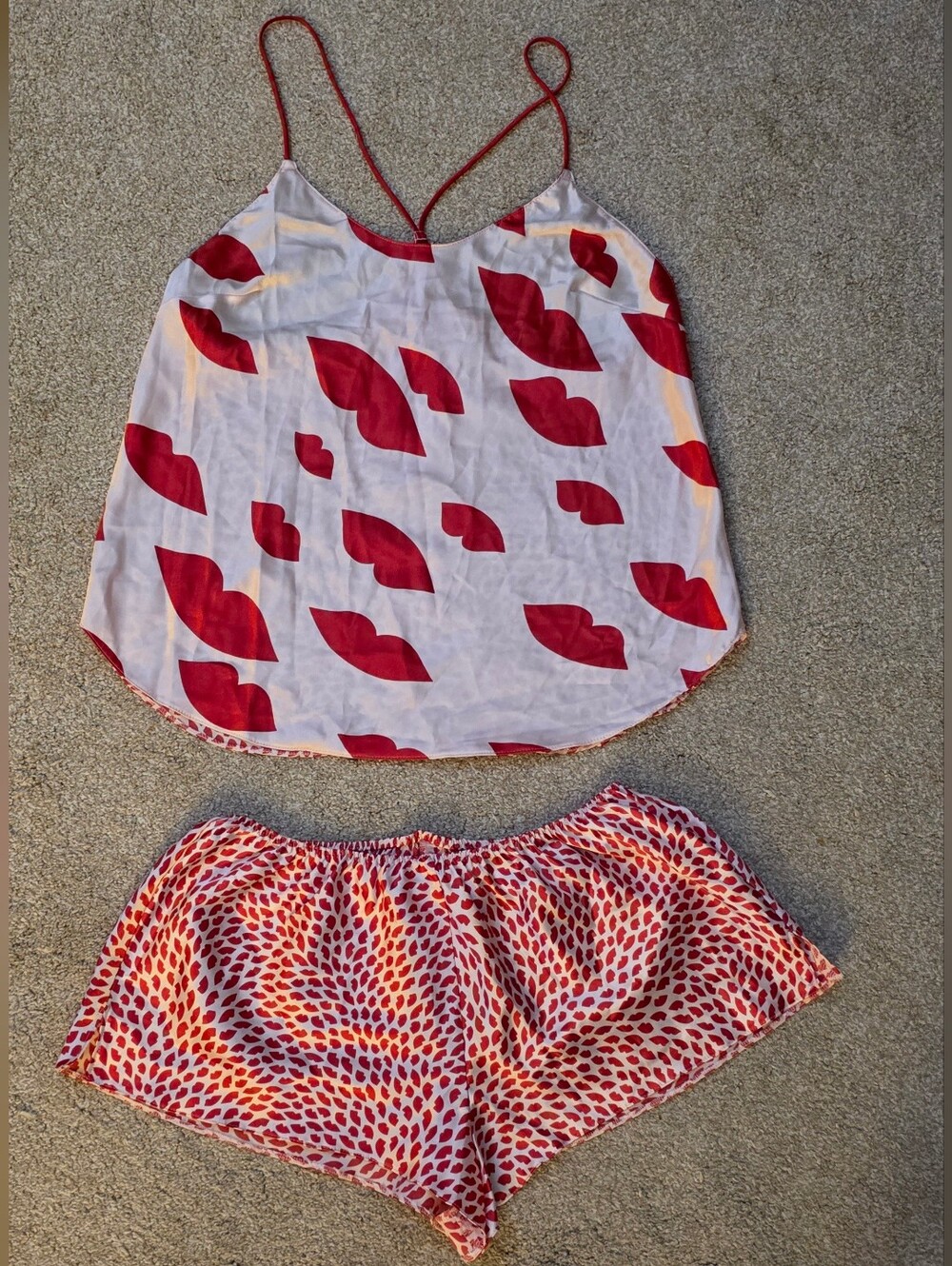 Victoria's Secret Red Lip Print Cami with Matching Shorts Sleep Set, Size Small
